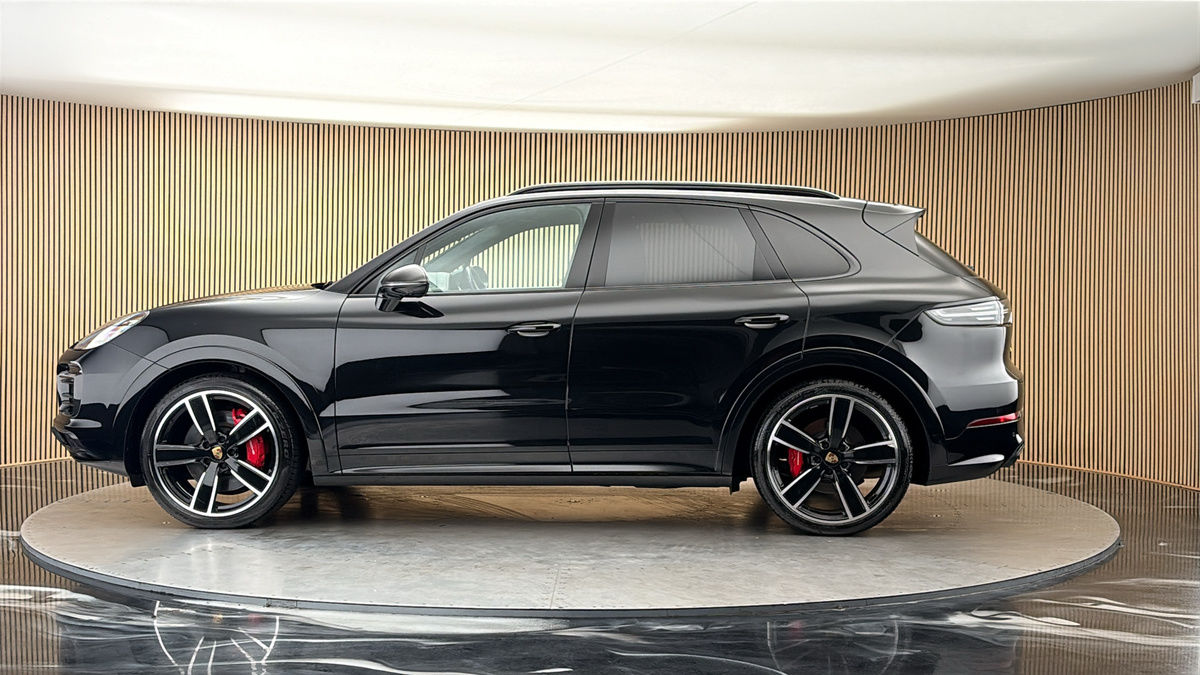 More views of Porsche Cayenne