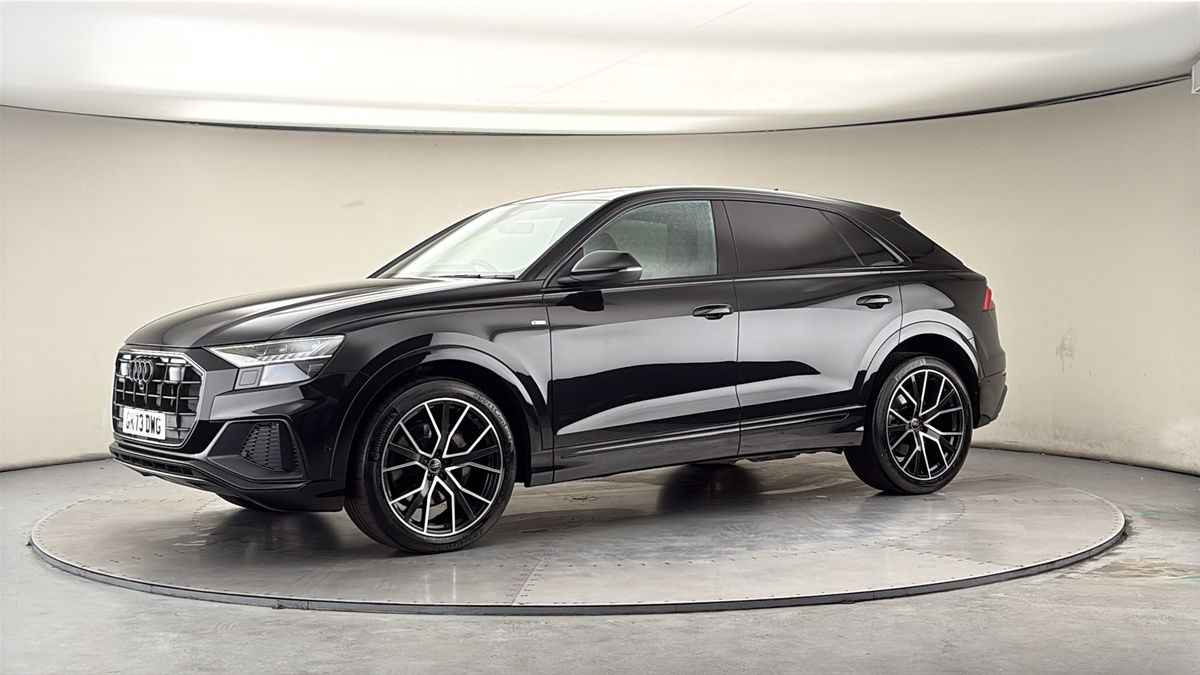 More views of Audi Q8