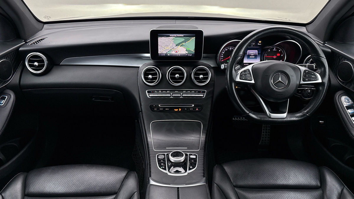 Mercedes-Benz GLC Image 12