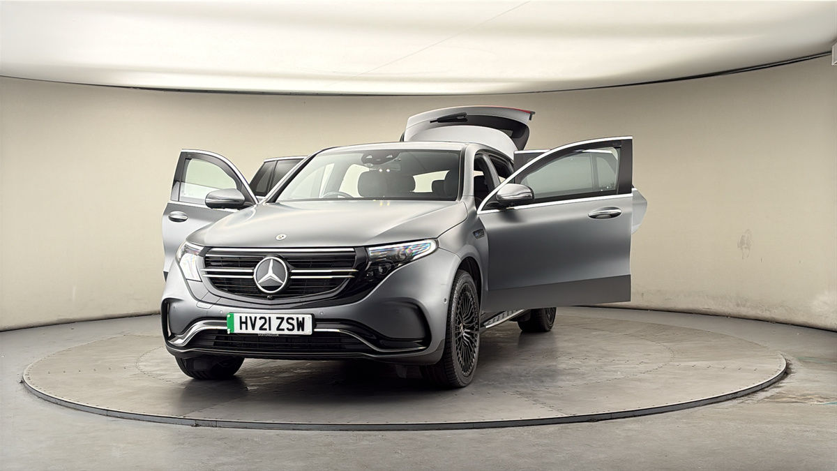 More views of Mercedes-Benz EQC