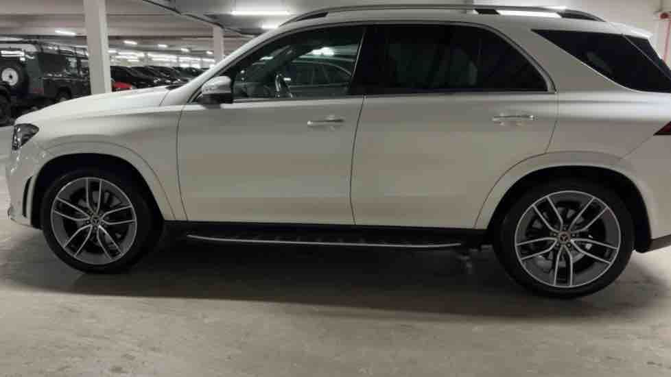 More views of Mercedes-Benz GLE