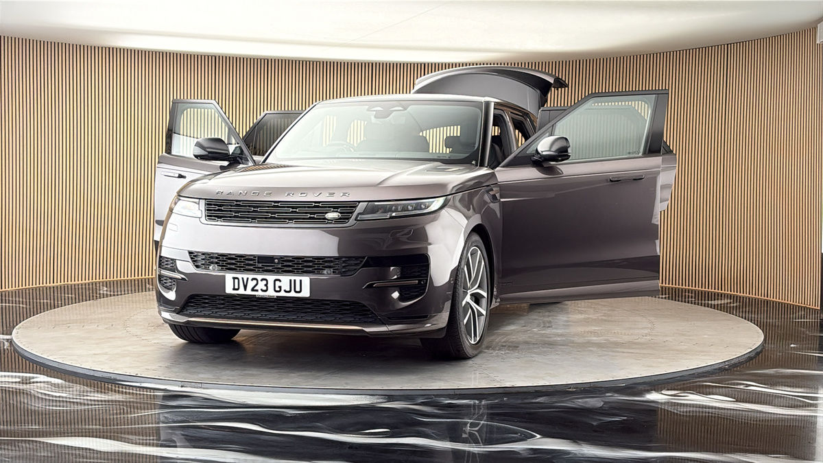 More views of Land Rover Range Rover Sport