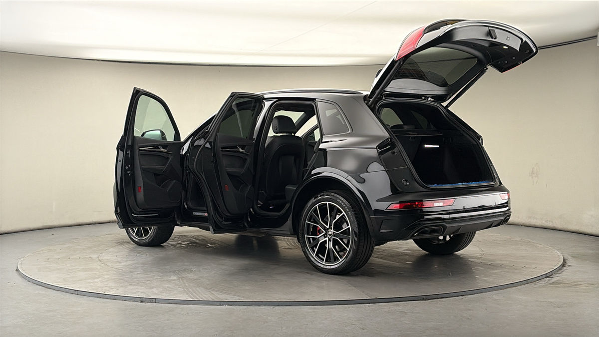 More views of Audi Q5