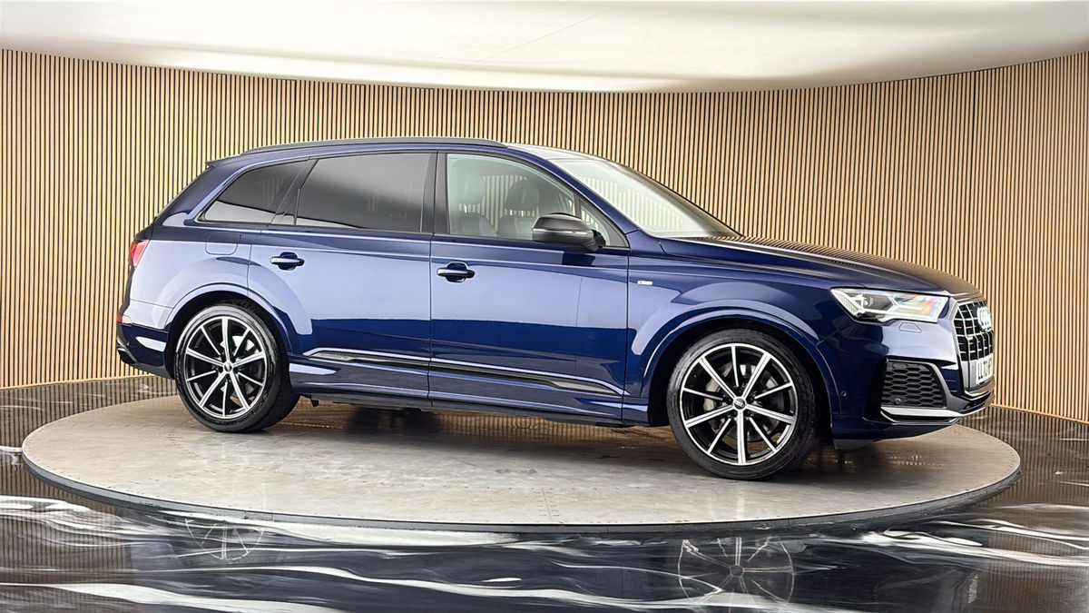 More views of Audi Q7