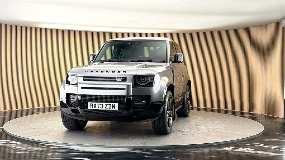 More views of Land Rover Defender 90