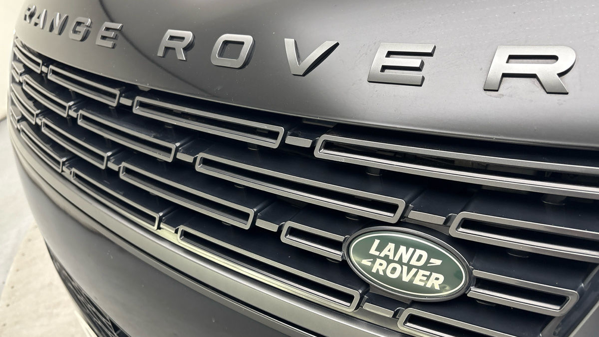Land Rover Range Rover Sport Image 24