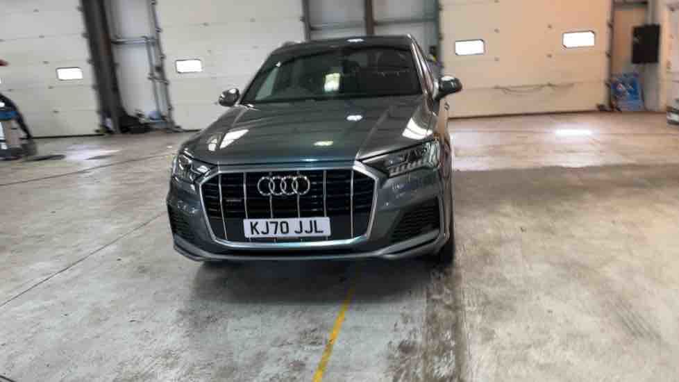 More views of Audi Q7