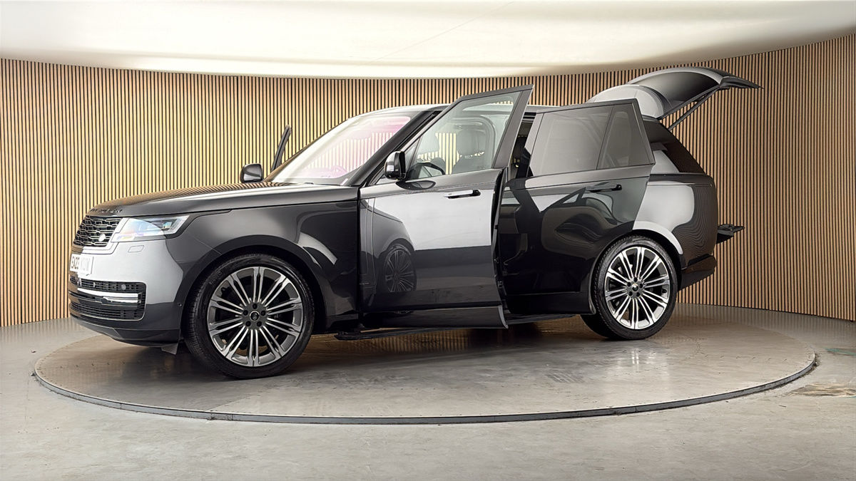 More views of Land Rover Range Rover