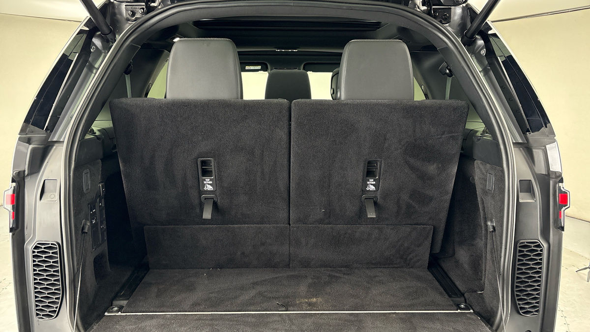 Land Rover Discovery Image 11