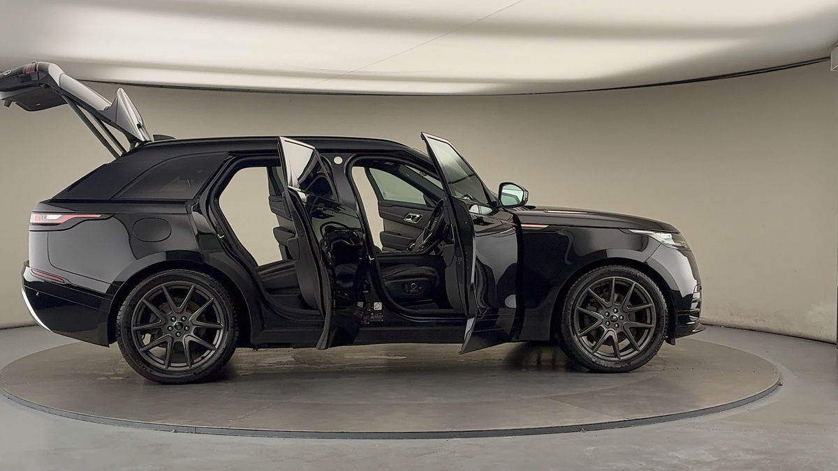 More views of Land Rover Range Rover Velar