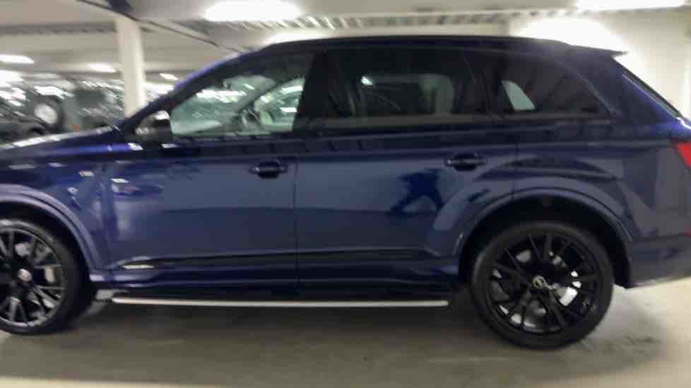 More views of Audi Q7
