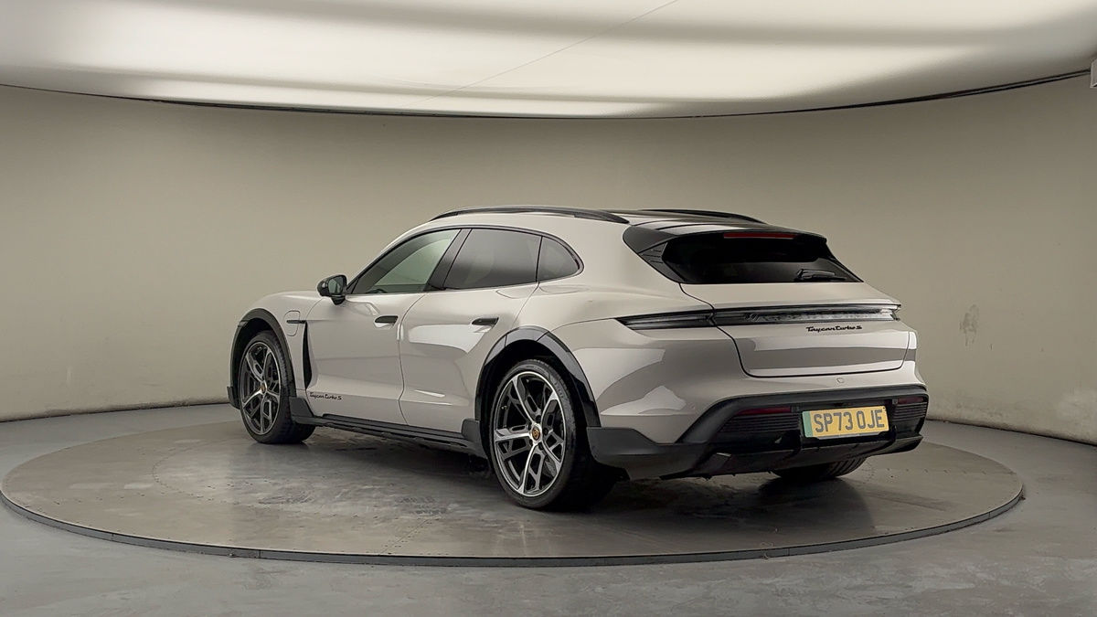 Porsche Taycan Image 2