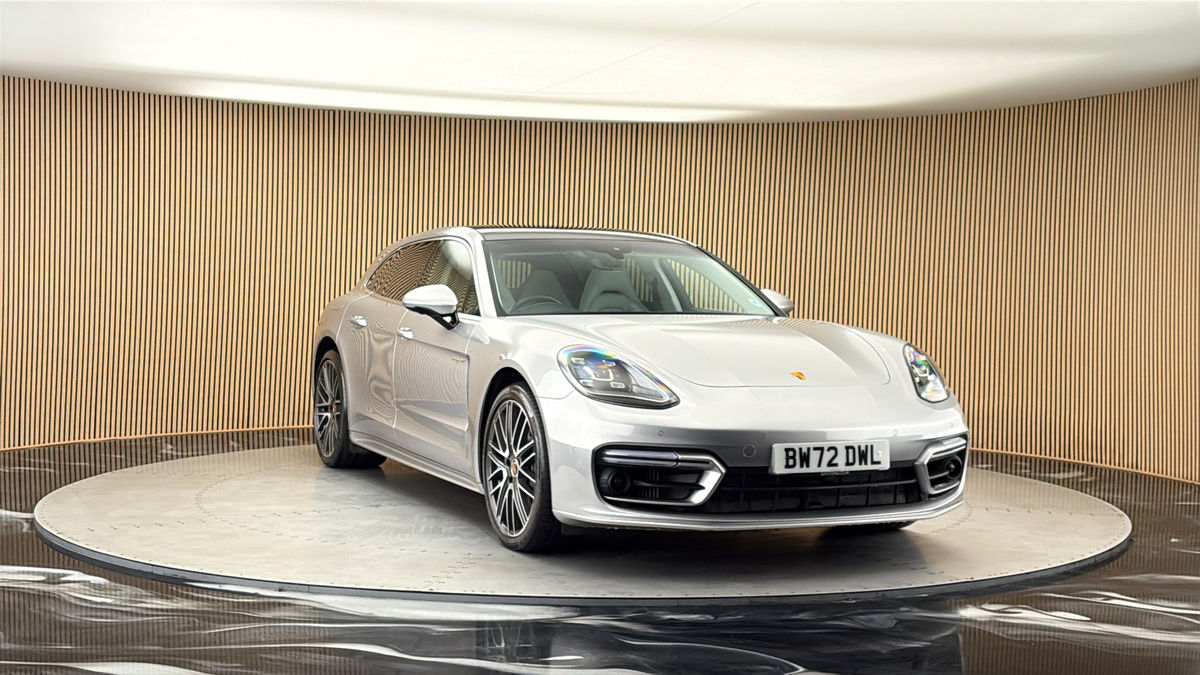 More views of Porsche Panamera