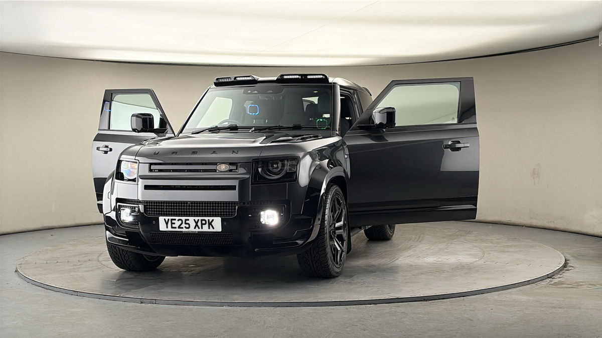 More views of Land Rover Defender 90