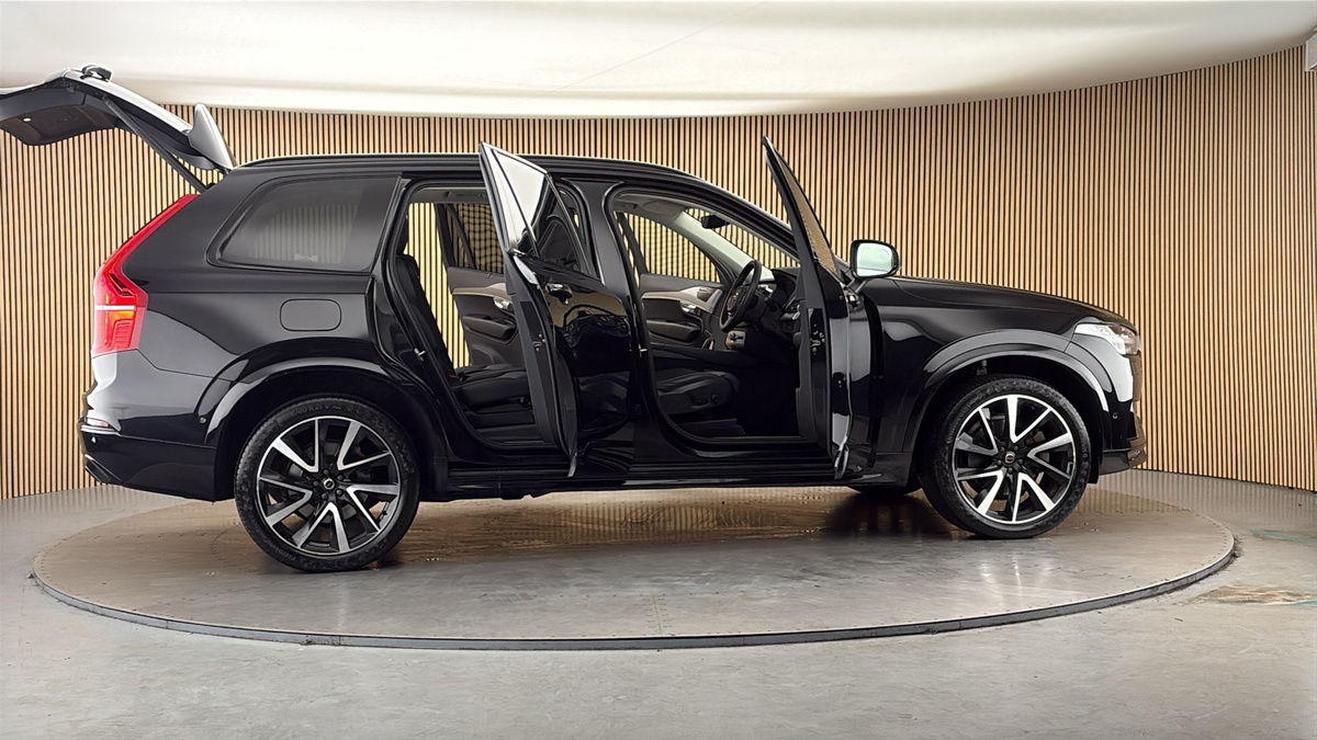 More views of Volvo XC90