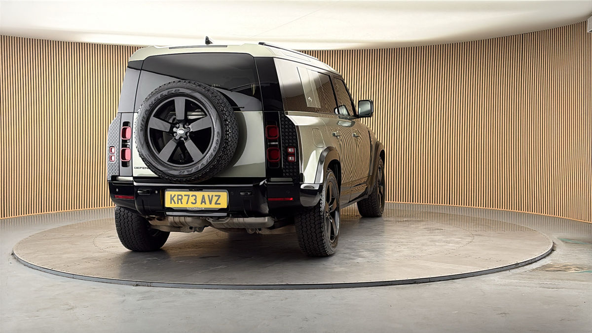 More views of Land Rover Defender 110