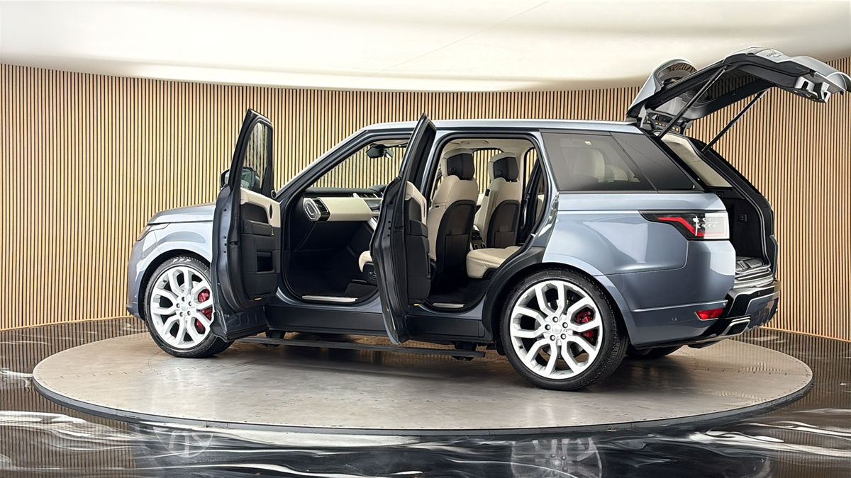 More views of Land Rover Range Rover Sport