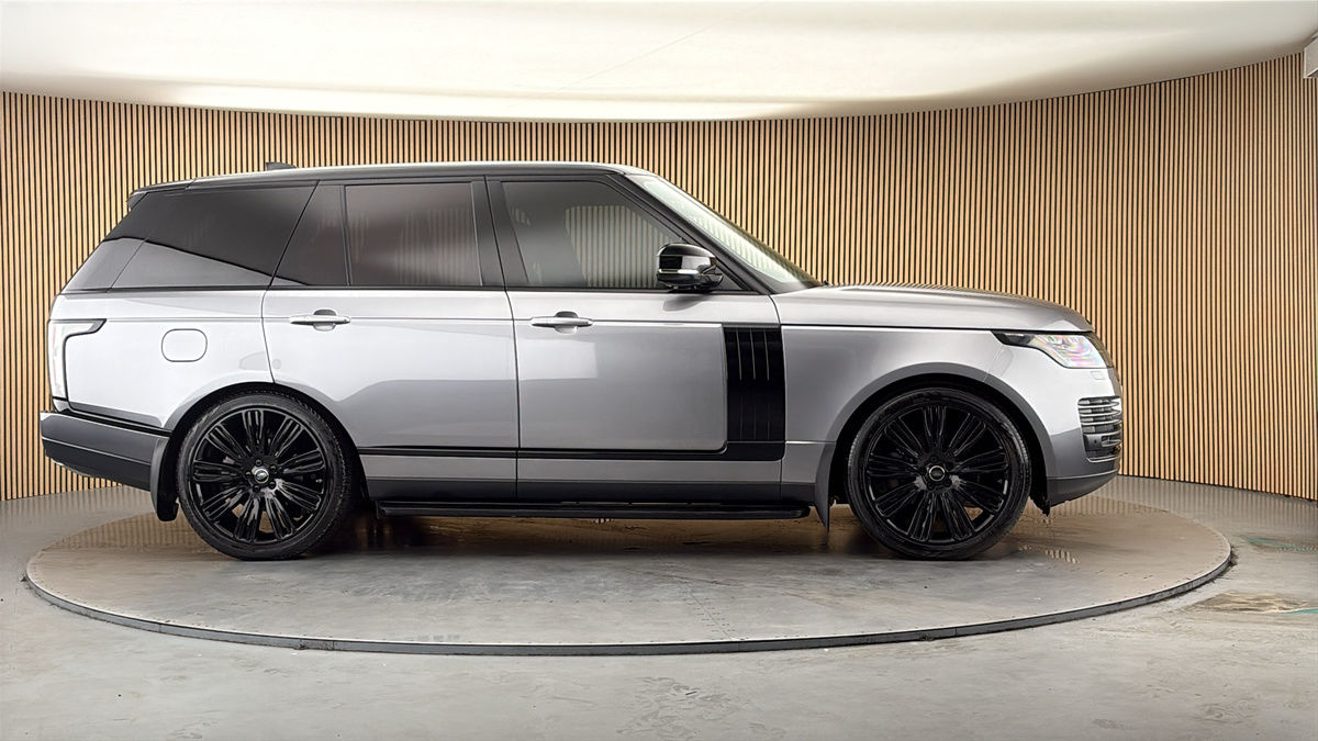 More views of Land Rover Range Rover