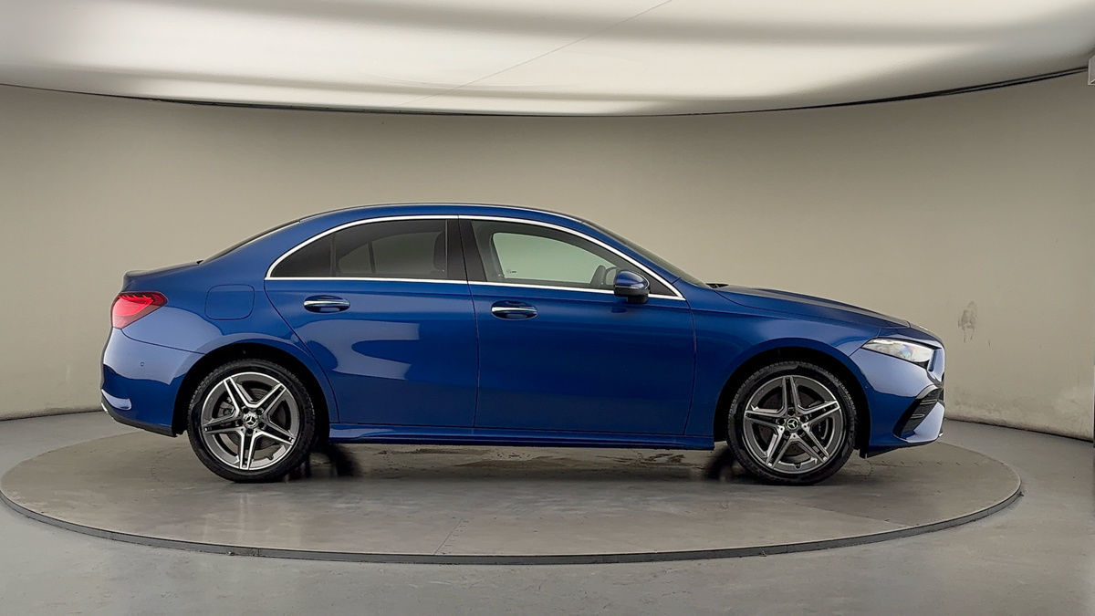 Mercedes-Benz A Class Image 16