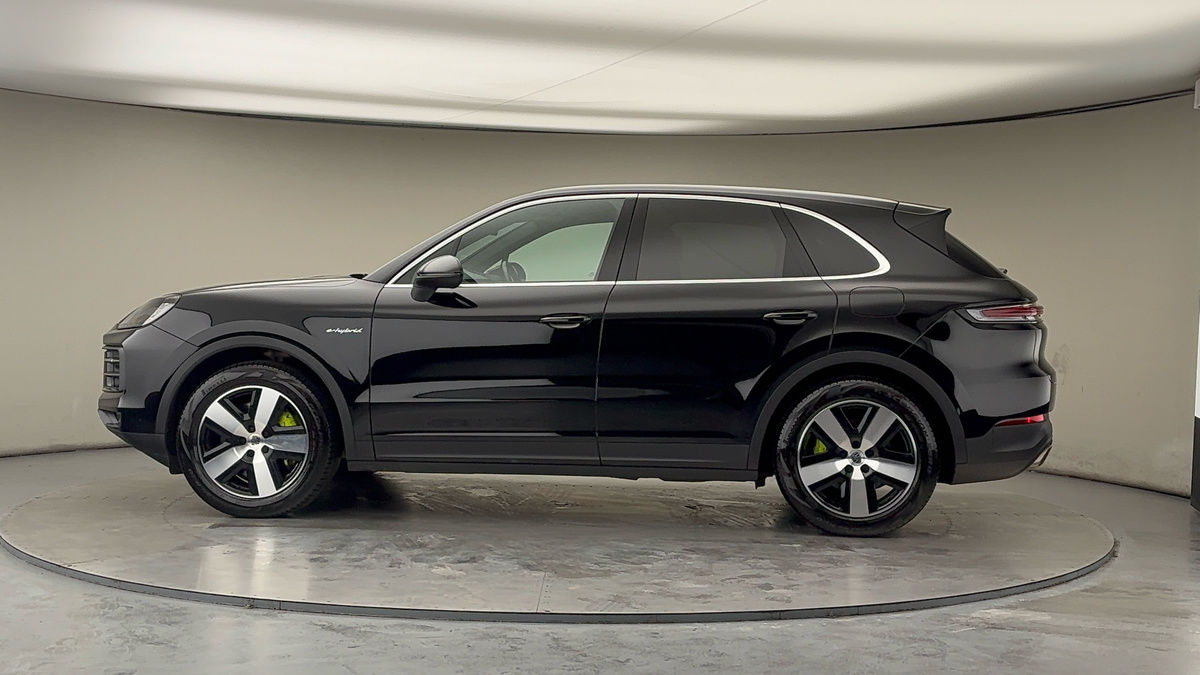 More views of Porsche Cayenne