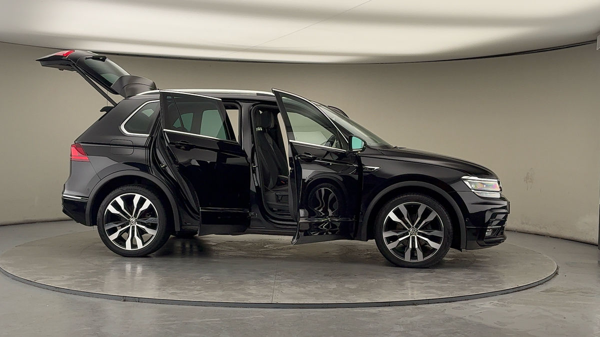 More views of Volkswagen Tiguan