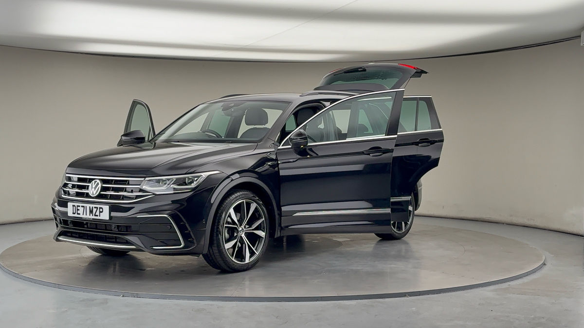 More views of Volkswagen Tiguan