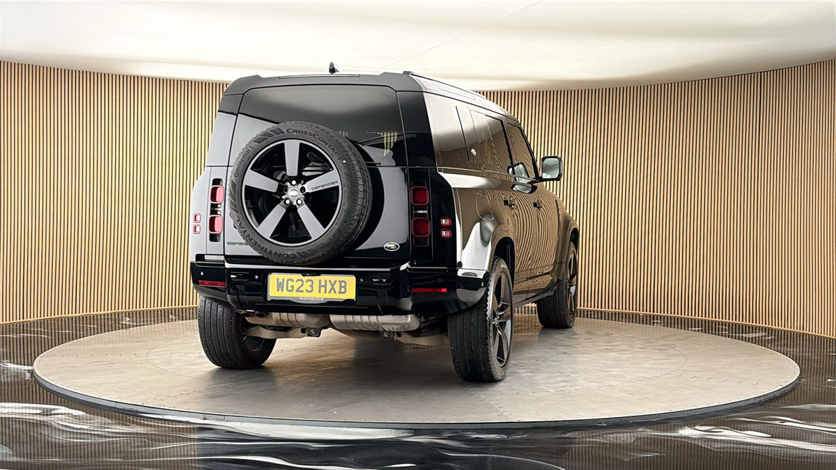More views of Land Rover Defender 110