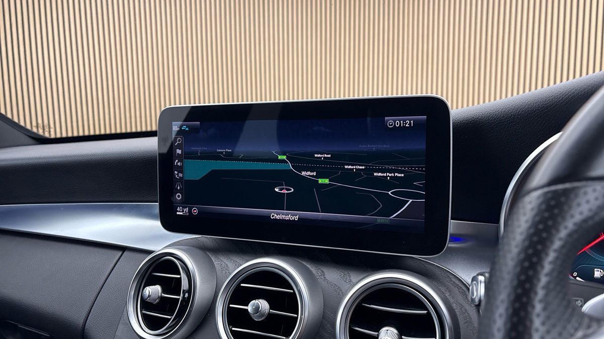 Mercedes-Benz C Class Image 17