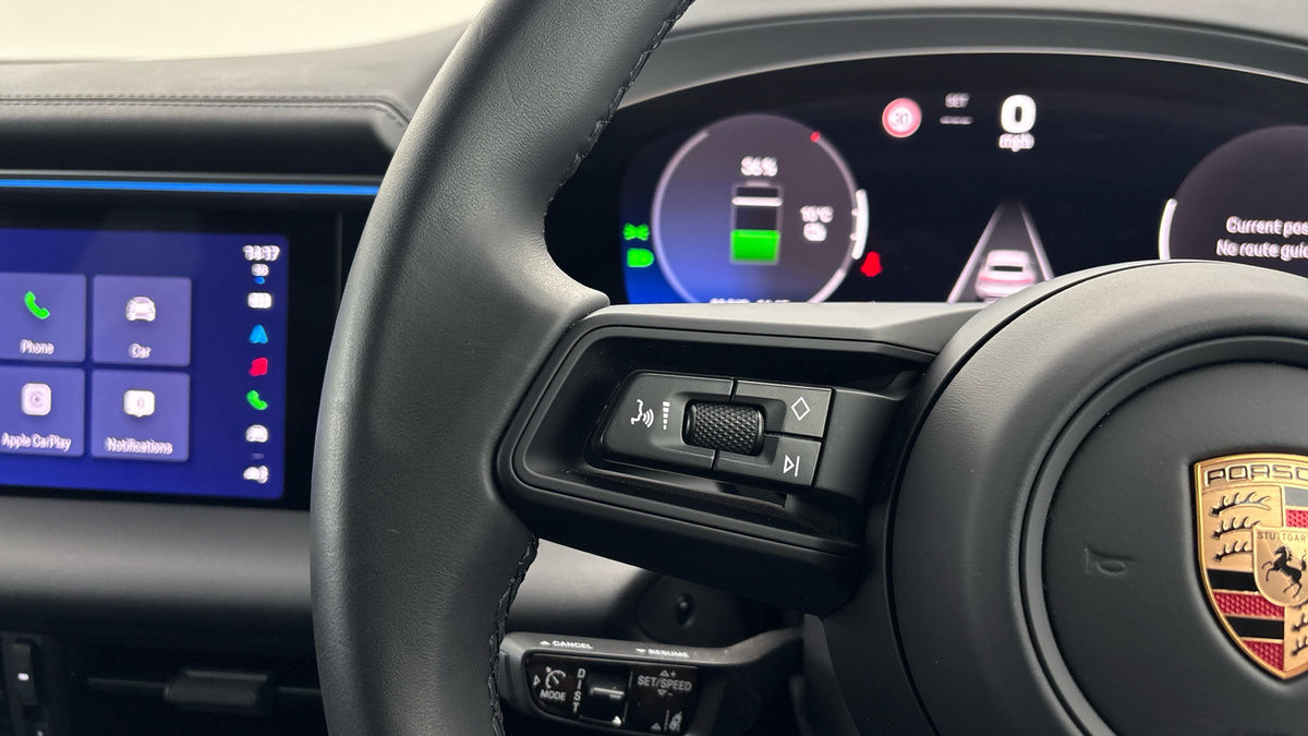 Porsche Macan Image 13