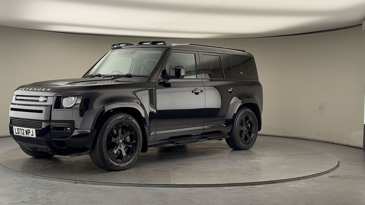 Land Rover Defender 110 Image 20