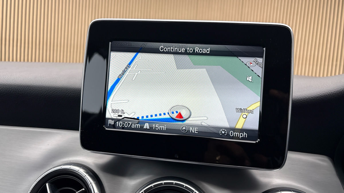 Mercedes-Benz CLA Image 17