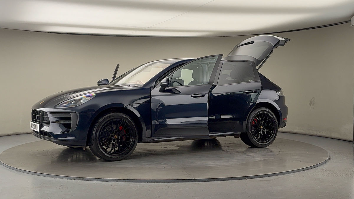 More views of Porsche Macan