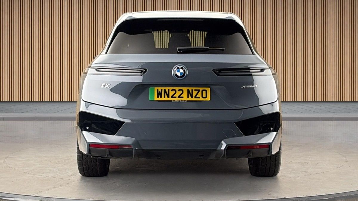 BMW iX Image 4
