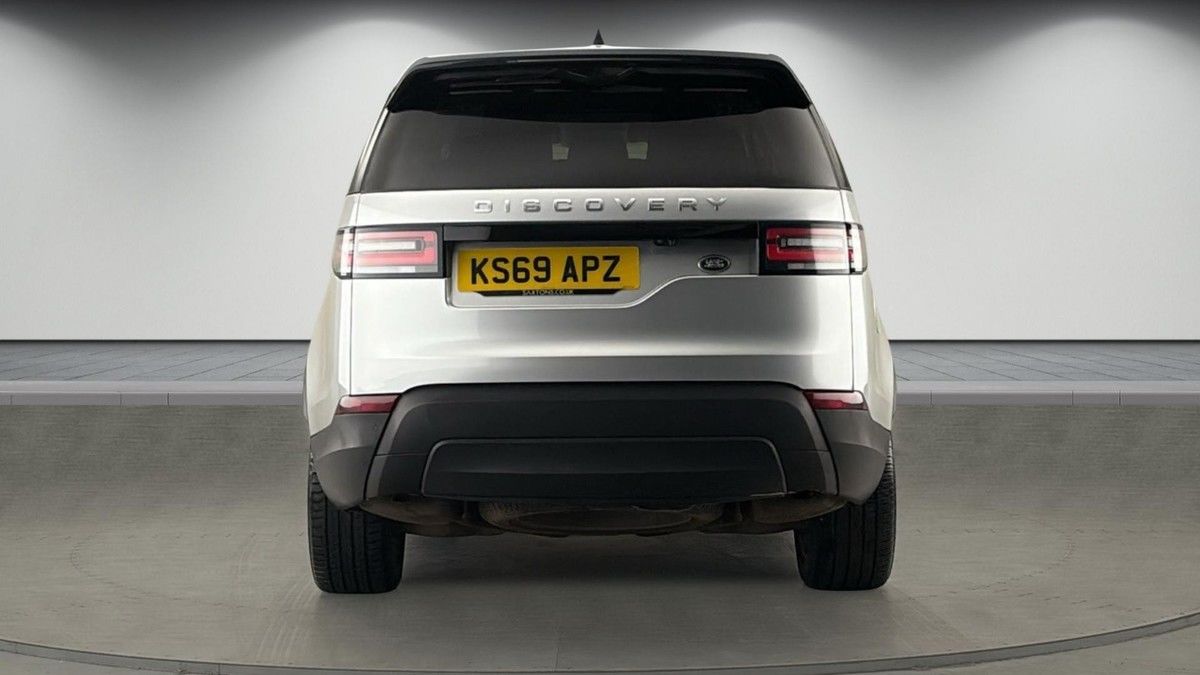 Land Rover Discovery Image 4