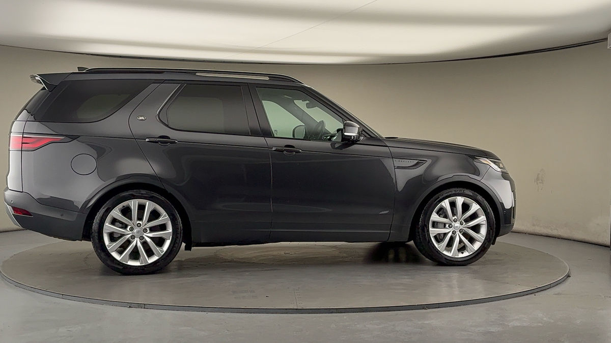 More views of Land Rover Discovery