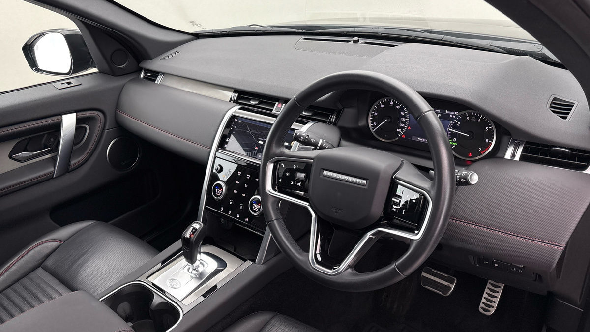 Land Rover Discovery Sport Image 5