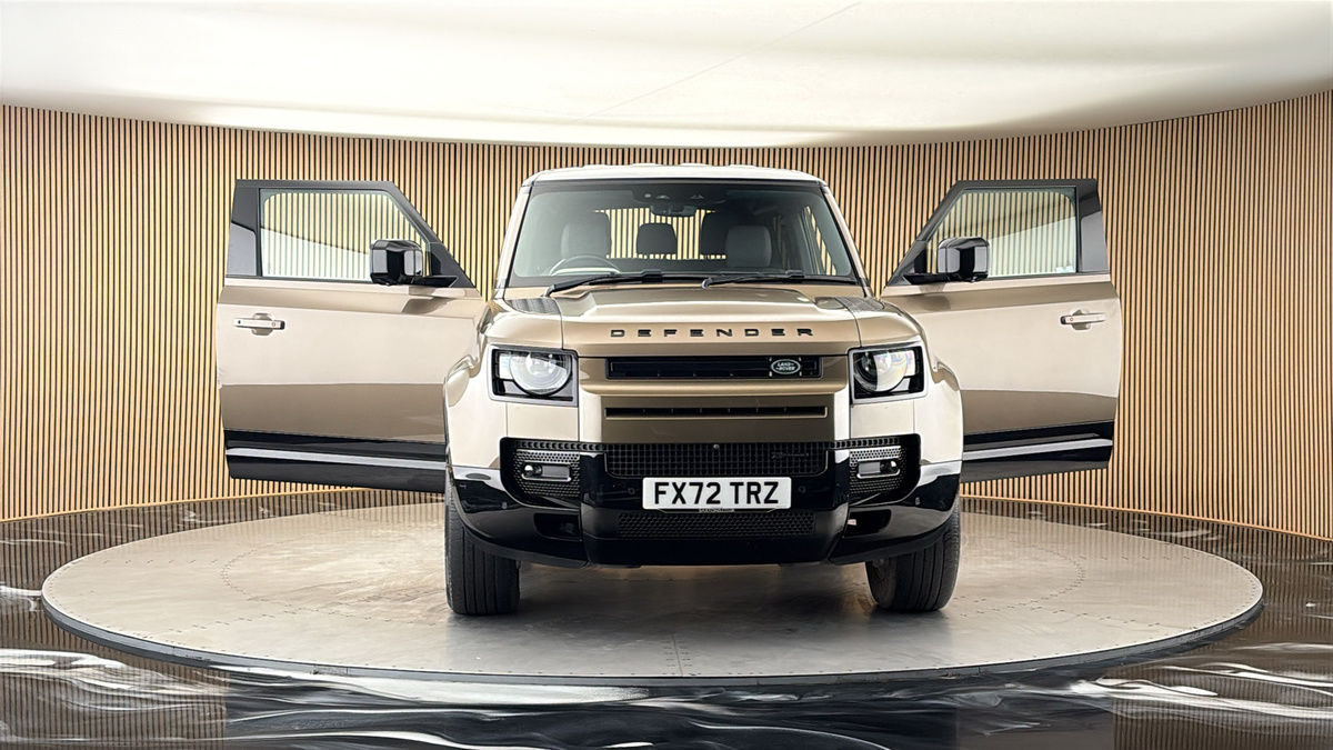 More views of Land Rover Defender 90