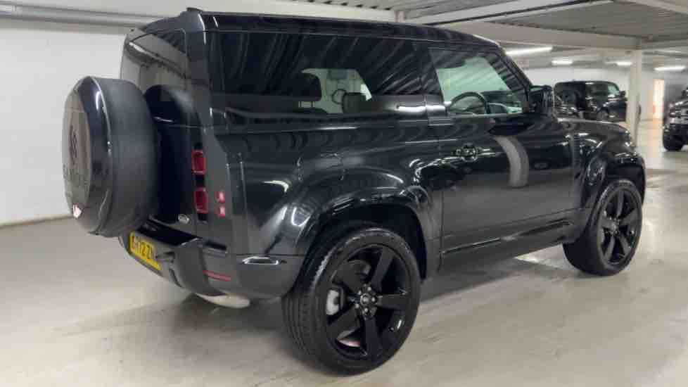 More views of Land Rover Defender 90