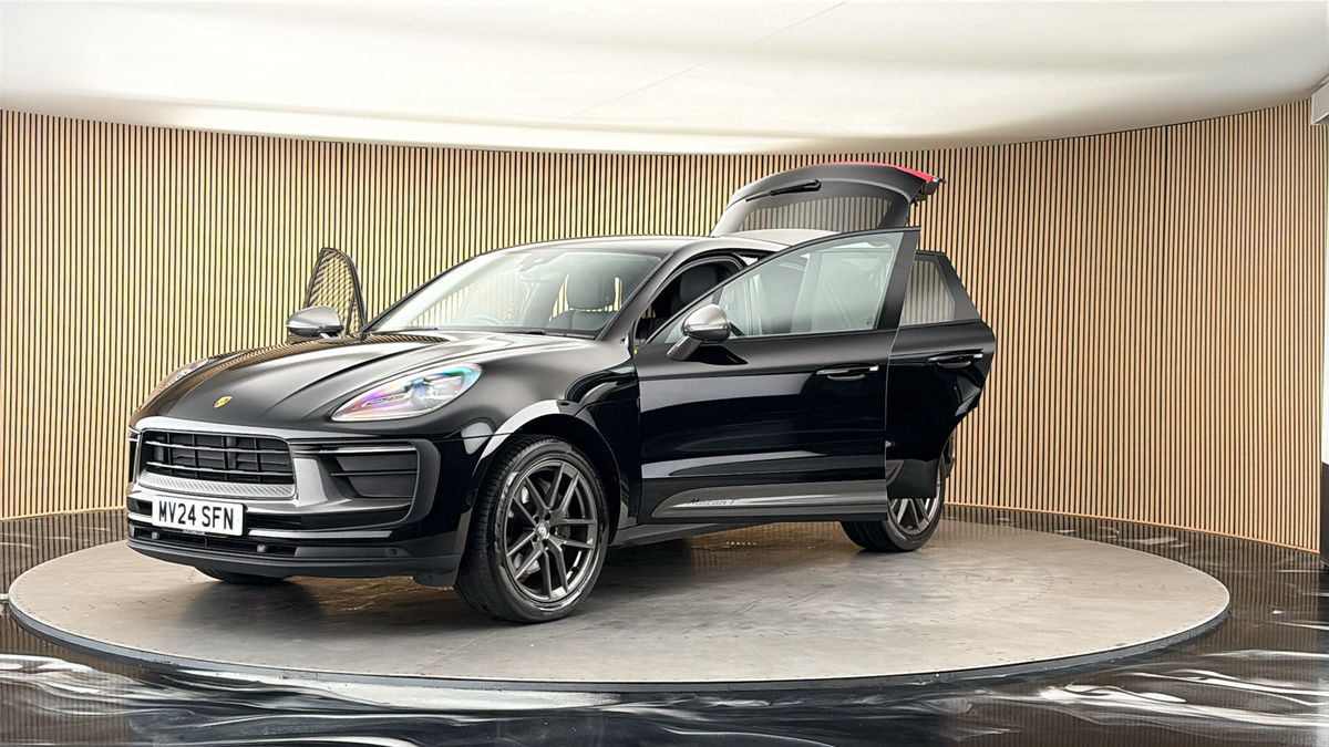 More views of Porsche Macan