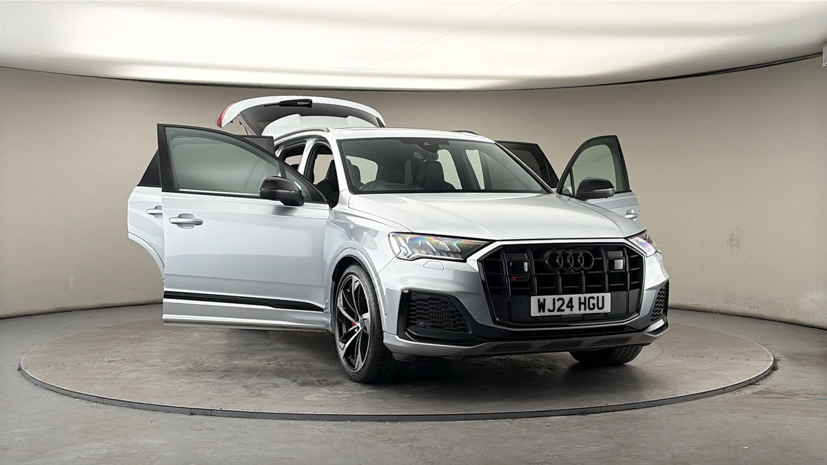 More views of Audi SQ7