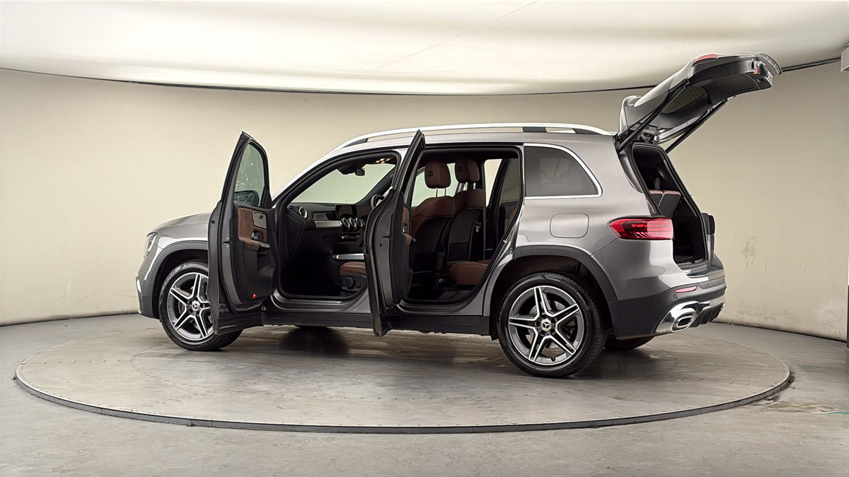 More views of Mercedes-Benz GLB