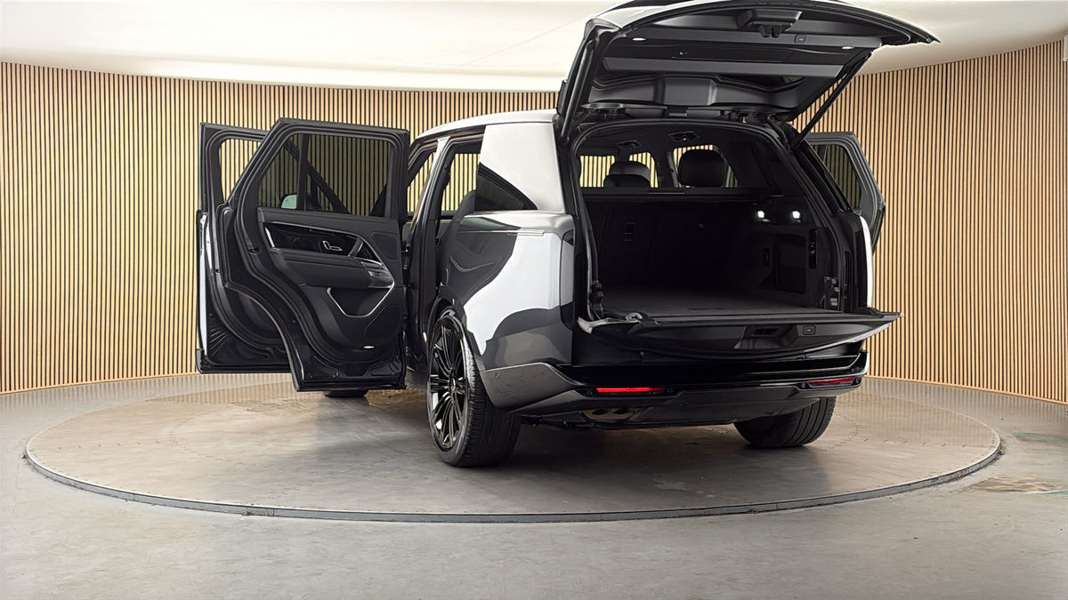 More views of Land Rover Range Rover