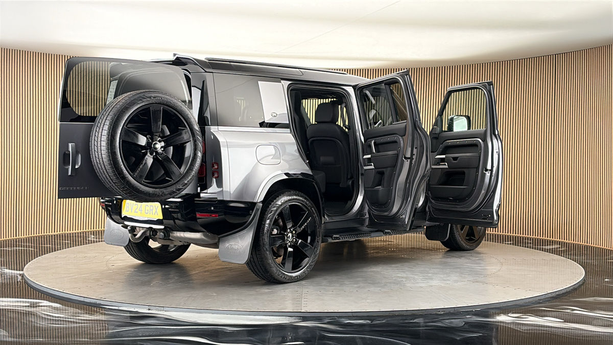 More views of Land Rover Defender 110