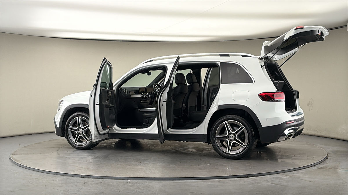 More views of Mercedes-Benz GLB