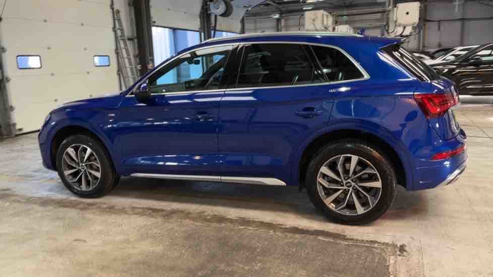 More views of Audi Q5