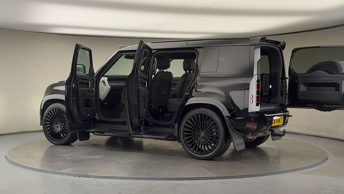More views of Land Rover Defender 110