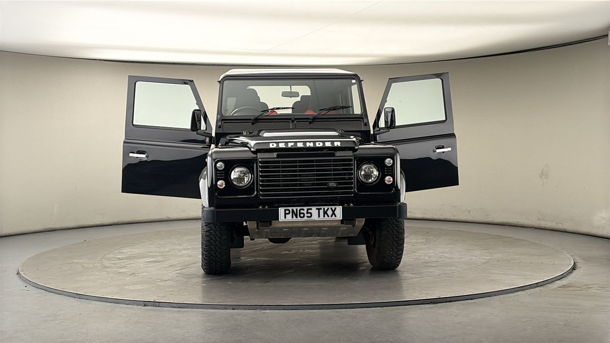 More views of Land Rover Defender 90