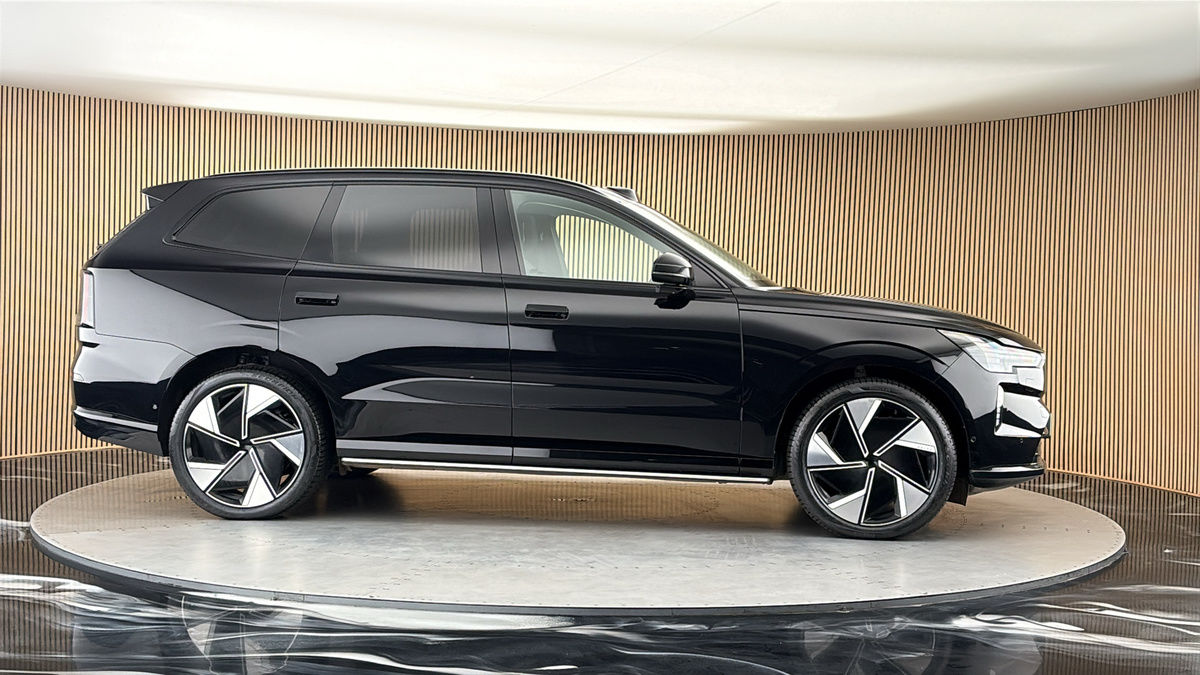 More views of Volvo EX90
