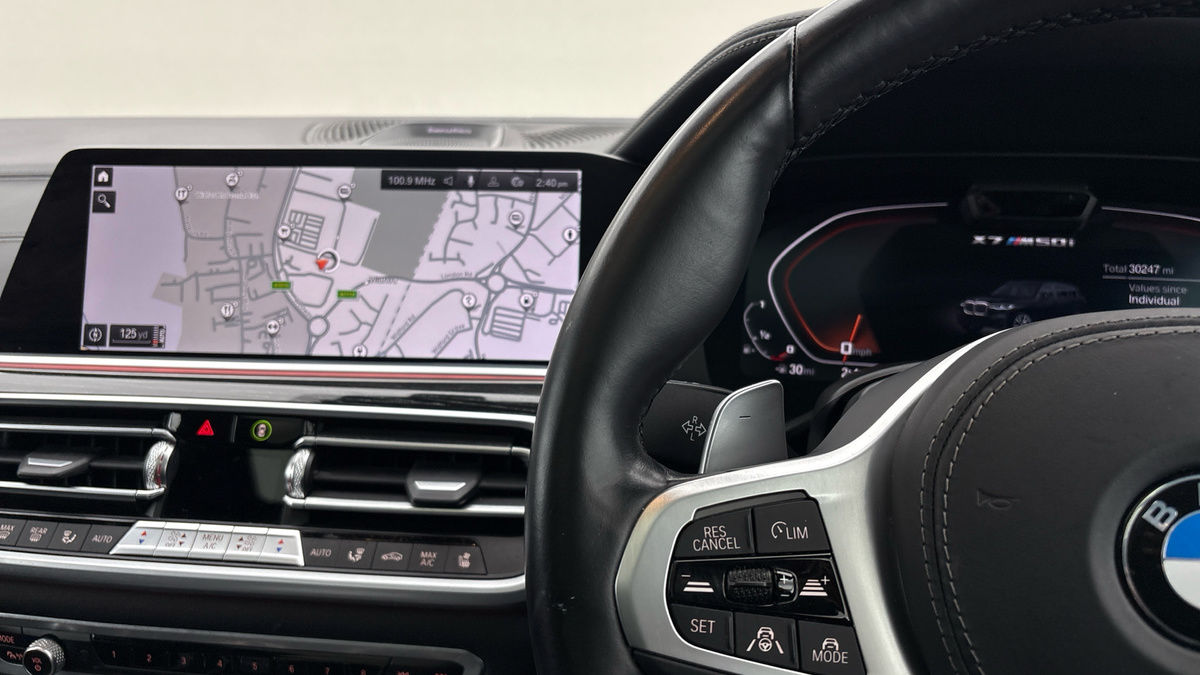 BMW X7 Image 13