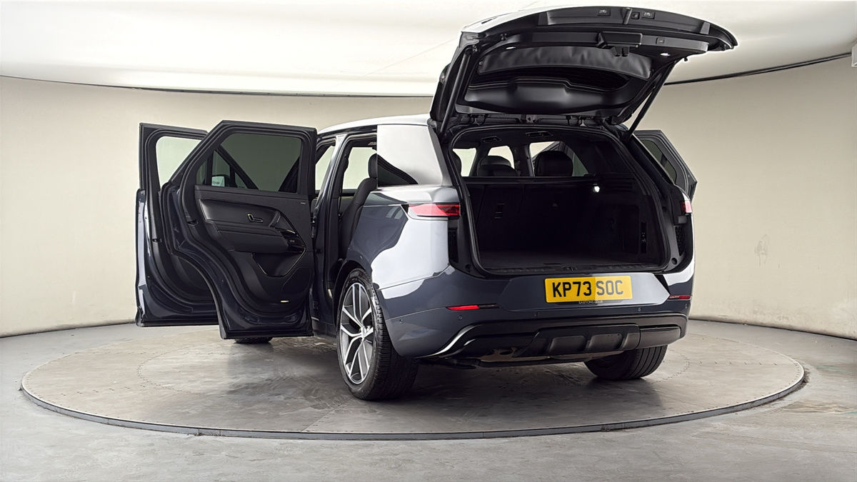 More views of Land Rover Range Rover Sport